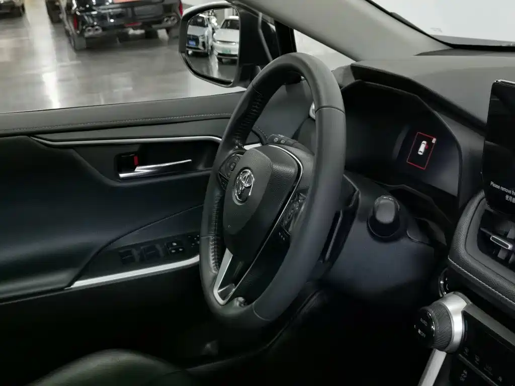 Toyota RAV4 — миниатюра 22