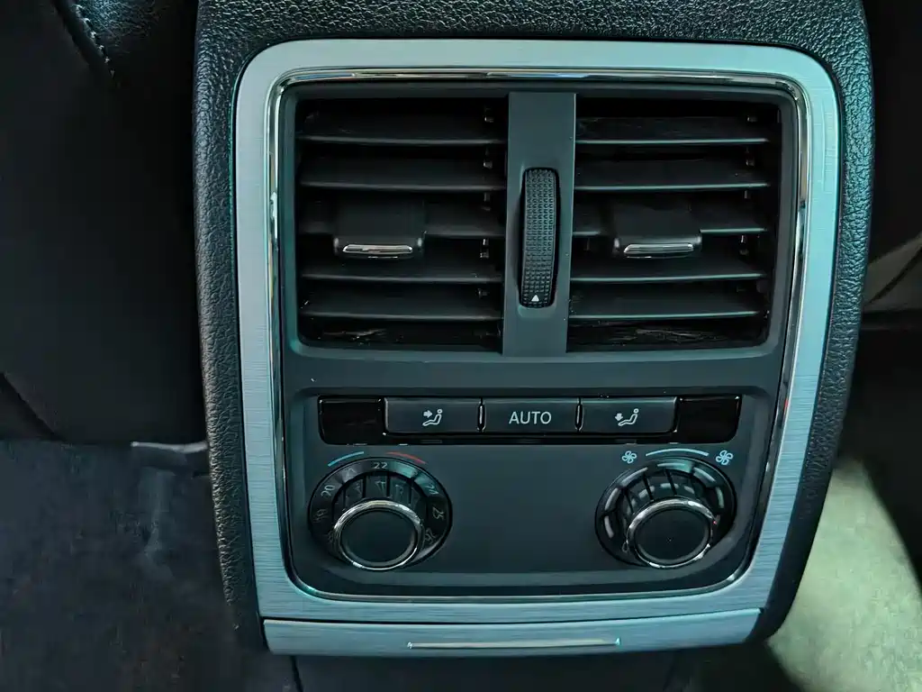 Volkswagen Passat — миниатюра 14