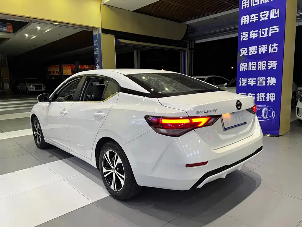 Nissan Sylphy — миниатюра 5