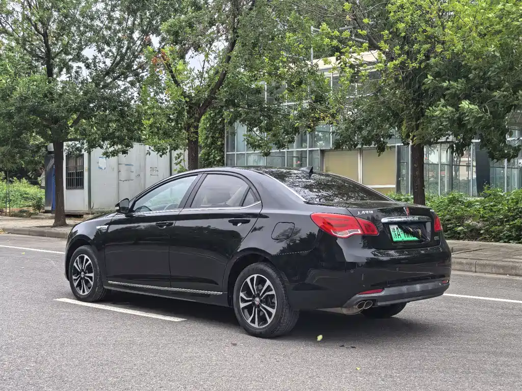 Roewe Wei Wei 550 — миниатюра 4