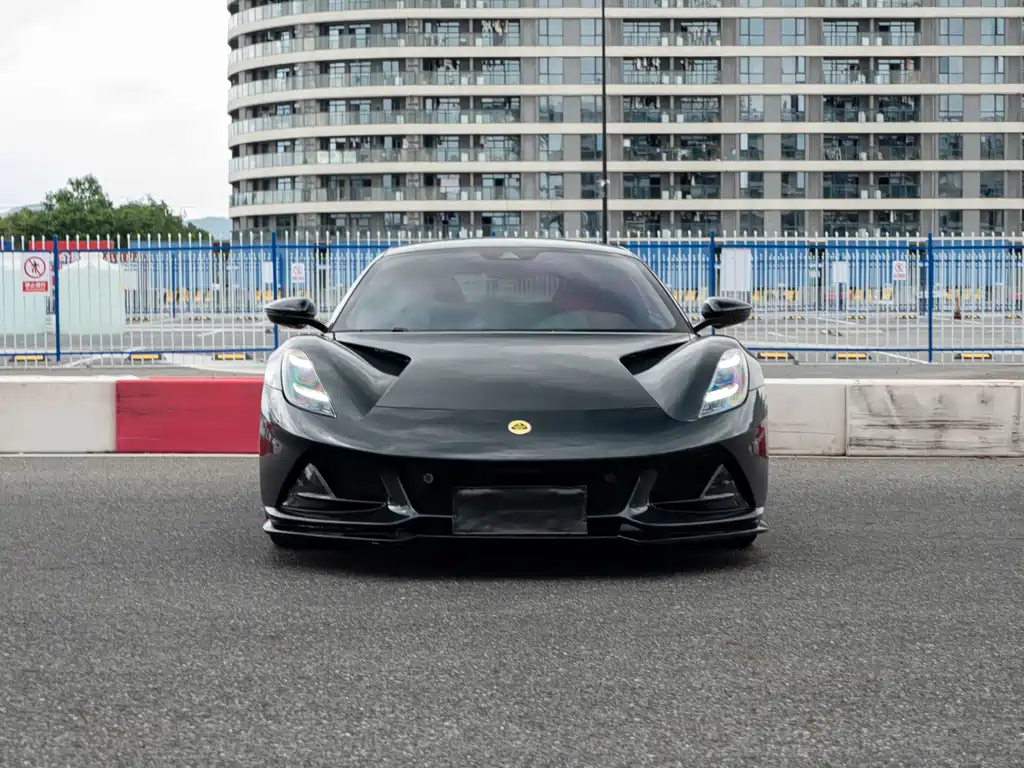 Lotus Emira — миниатюра 2