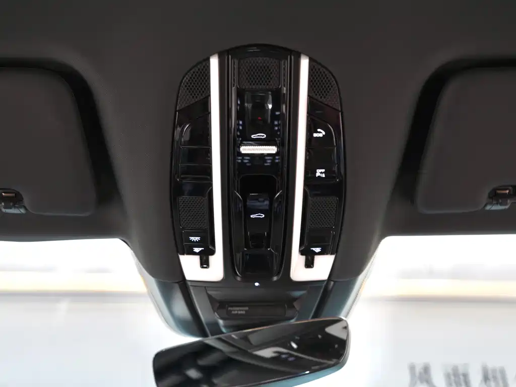 PORSCHE CAYENNE NEW ENERGY