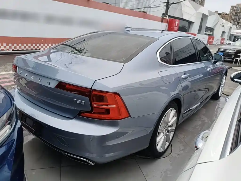 Volvo S90 — миниатюра 7