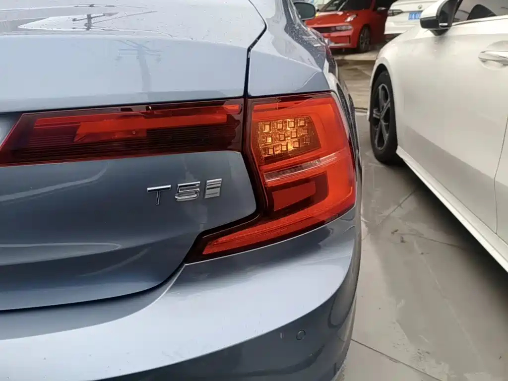 Volvo S90 — миниатюра 8