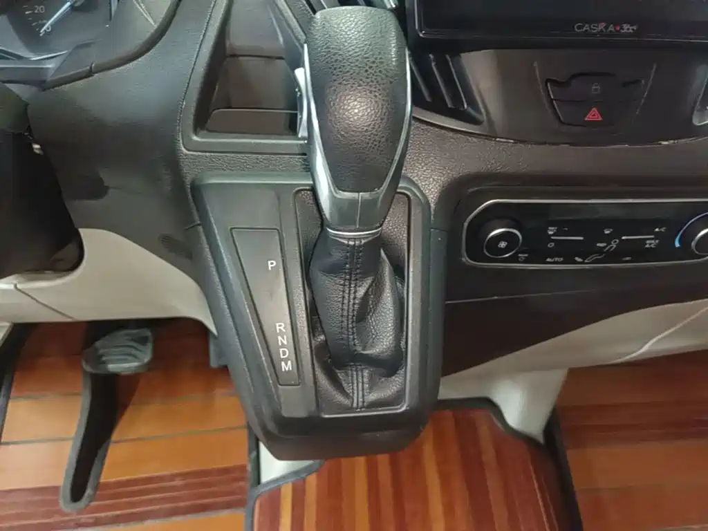 Ford Tourneo — миниатюра 14