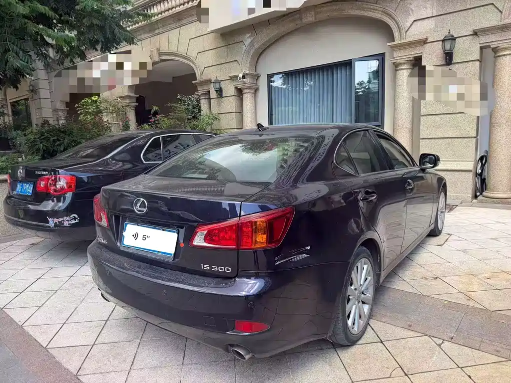 Lexus IS — миниатюра 4