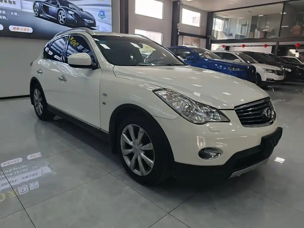 Infiniti QX50 (Import) — миниатюра 3