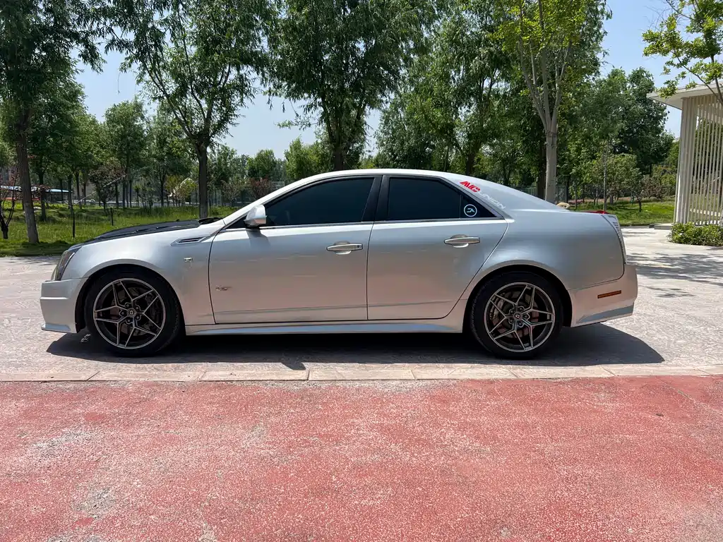 Cadillac CTS 2009 6.2L CTS-V