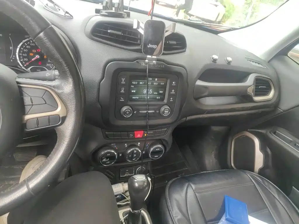 Jeep Renegade — миниатюра 10