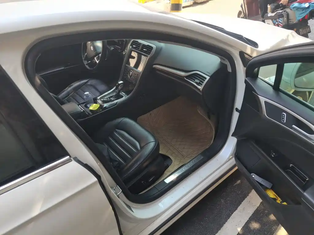 Ford Mondeo — миниатюра 19