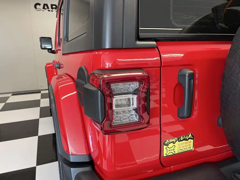 Jeep Wrangler — миниатюра 10