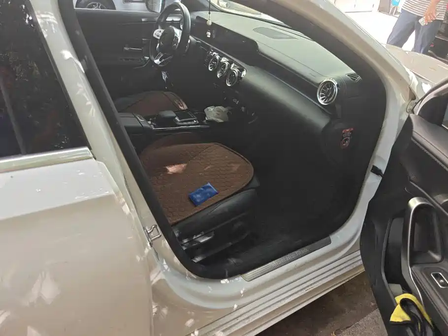 Mercedes-Benz A-Class — миниатюра 8