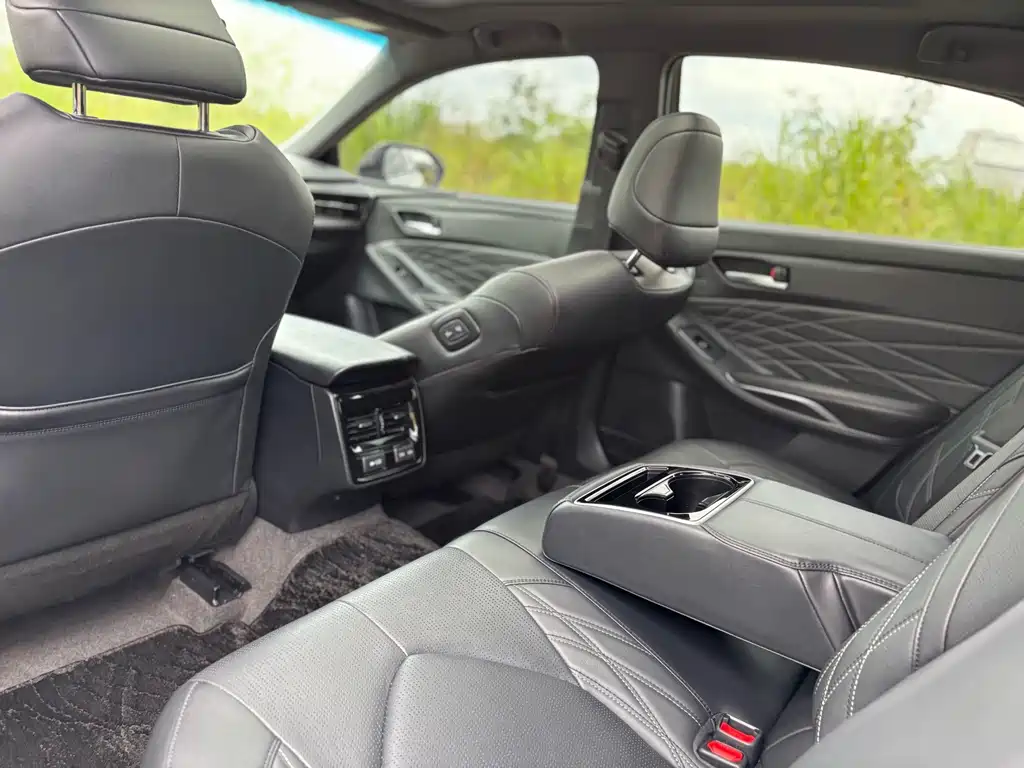 Toyota Avalon — миниатюра 12