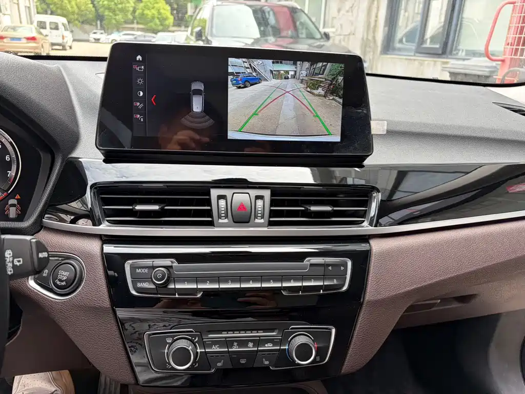 BMW X1 — миниатюра 14