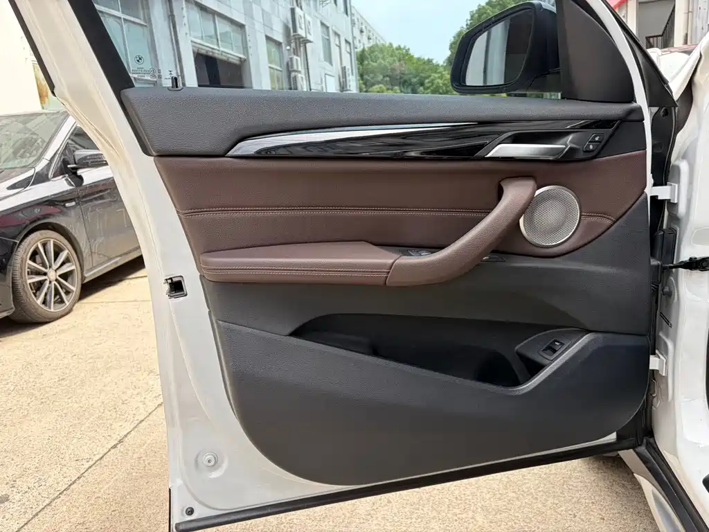 BMW X1 — миниатюра 15