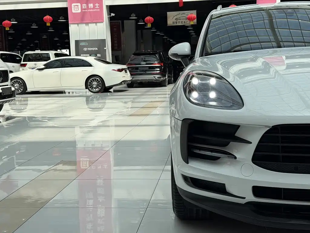 Porsche Macan — миниатюра 4