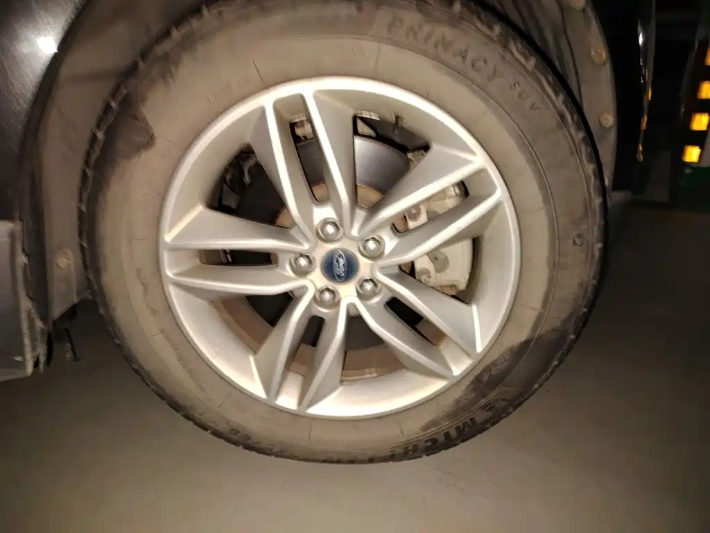 Ford Edge — миниатюра 24