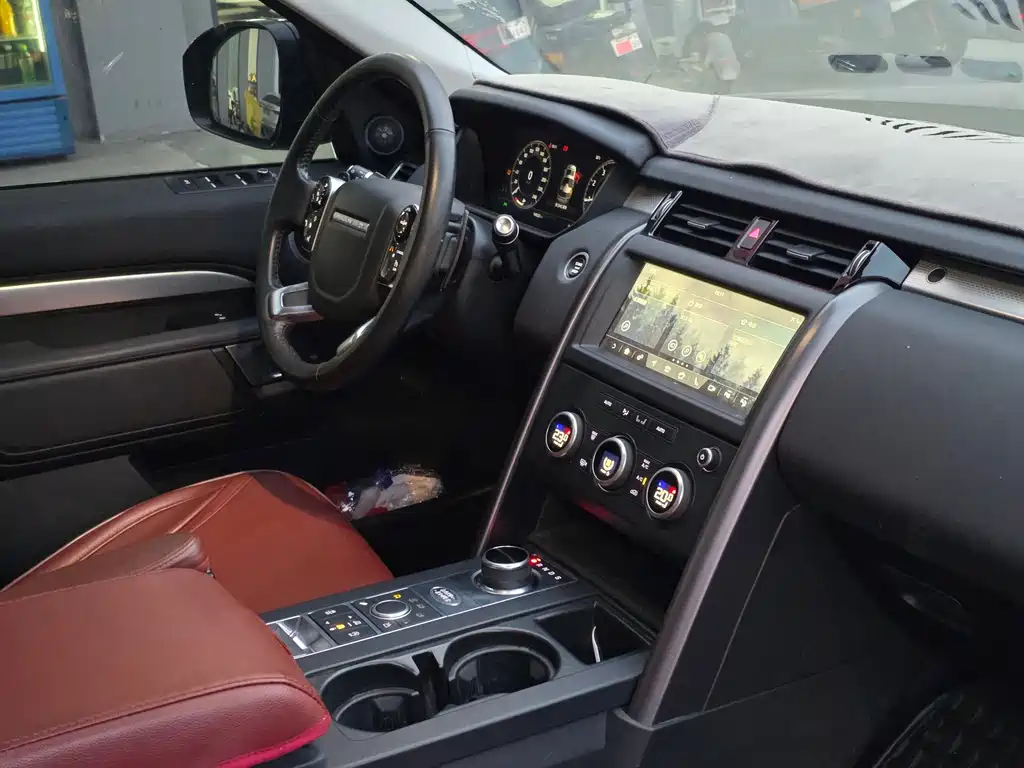 Land Rover Discovery 2020 3.0 SC V6 30