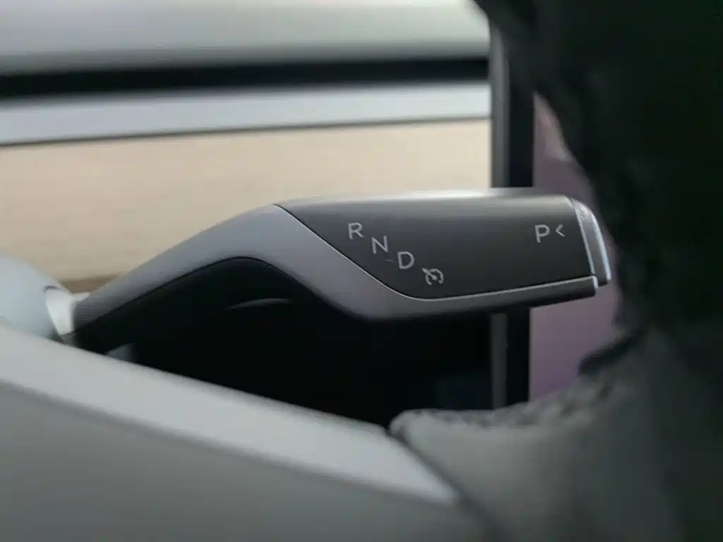 Tesla Model 3 — миниатюра 14