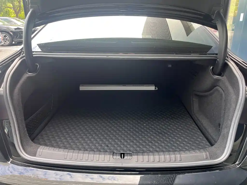 Audi A6L — миниатюра 14