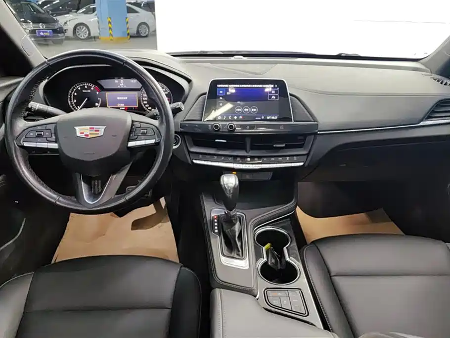 CADILLAC CT4