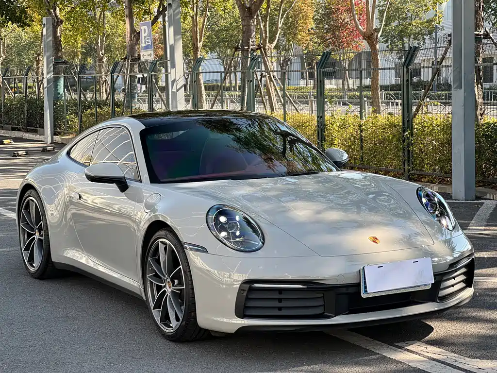 PORSCHE 911