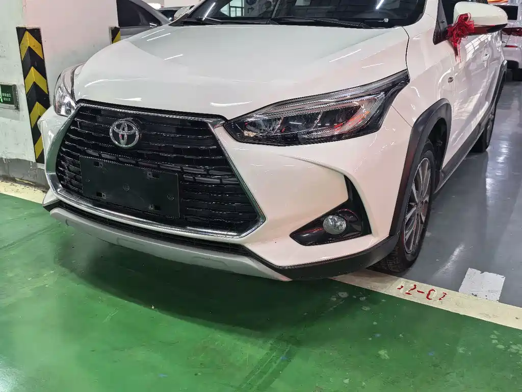 Toyota Yaris L 2022