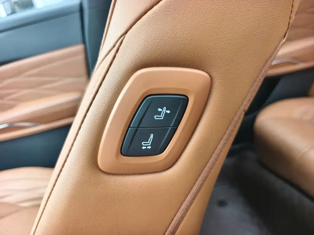 Toyota Avalon — миниатюра 20