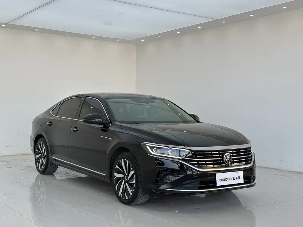 Volkswagen Passat 2024 380TSI Luxury