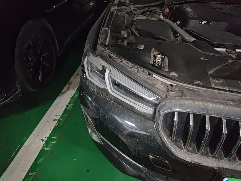 BMW 5 Series — миниатюра 7