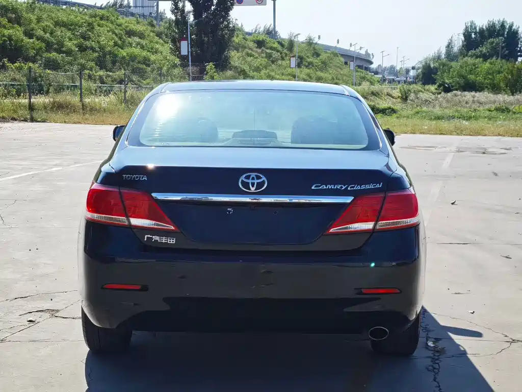 Toyota Camry — миниатюра 7