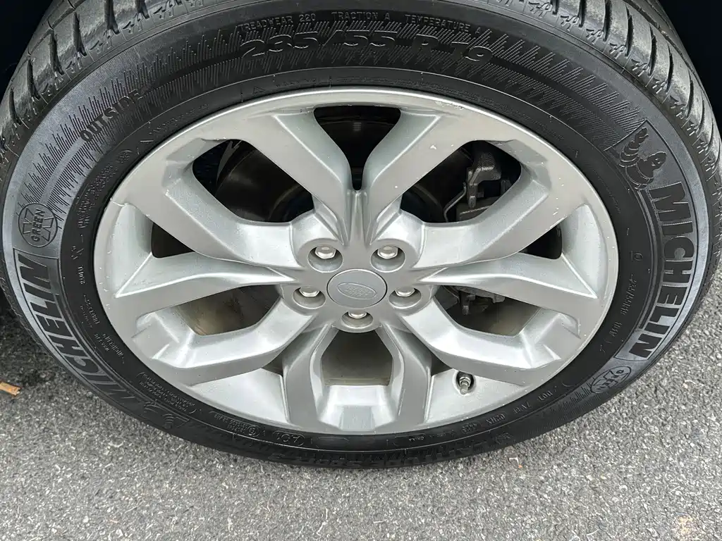 Land Rover Discovery Sport — миниатюра 22