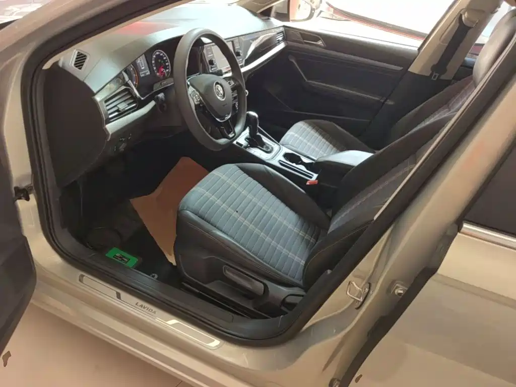 Volkswagen Lavida — миниатюра 15