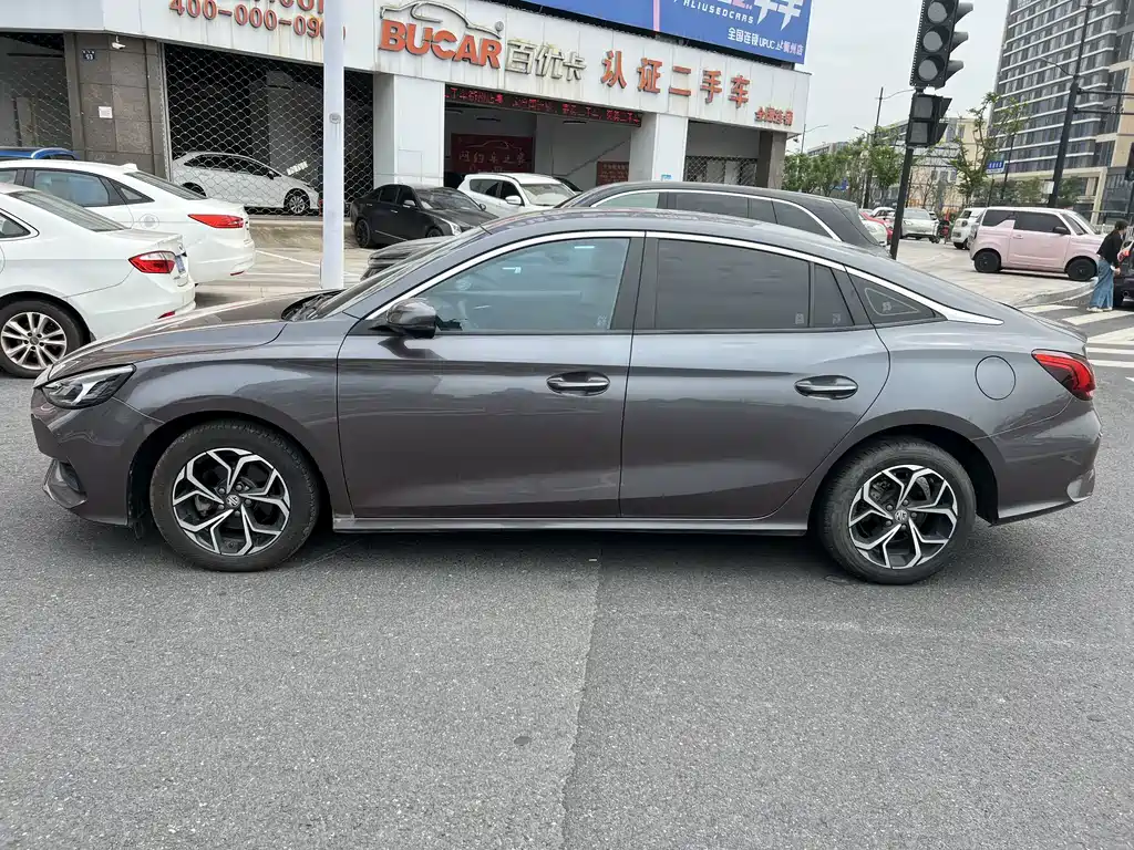 MG MG5 — миниатюра 3