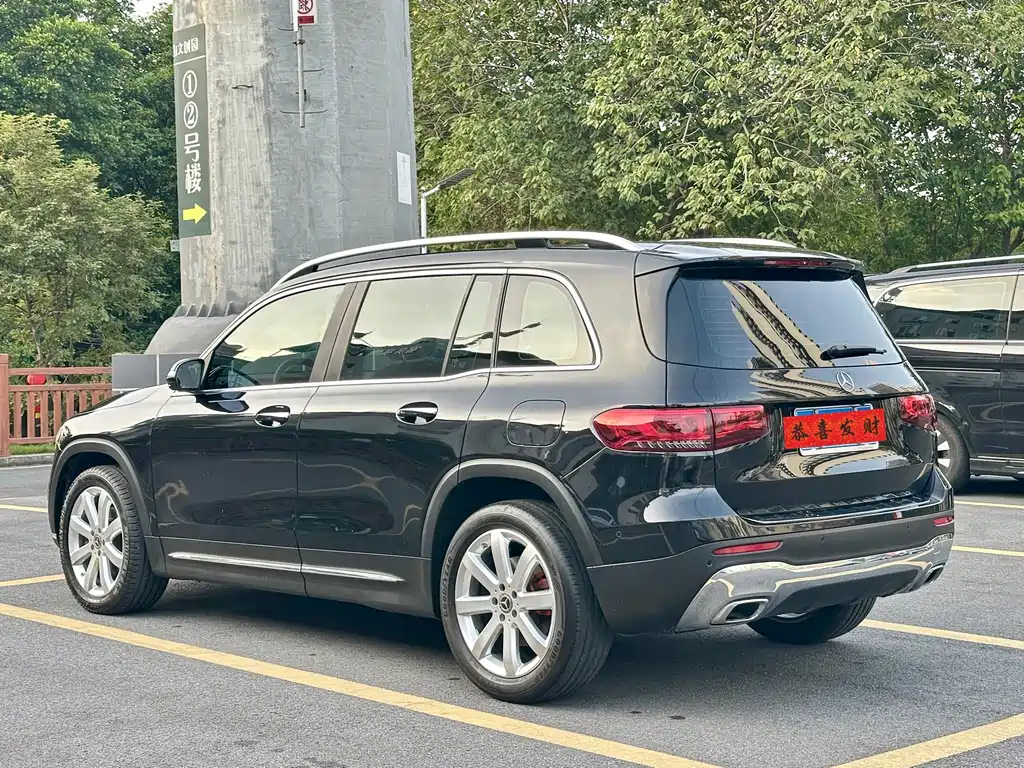 Mercedes-Benz GLB — миниатюра 7