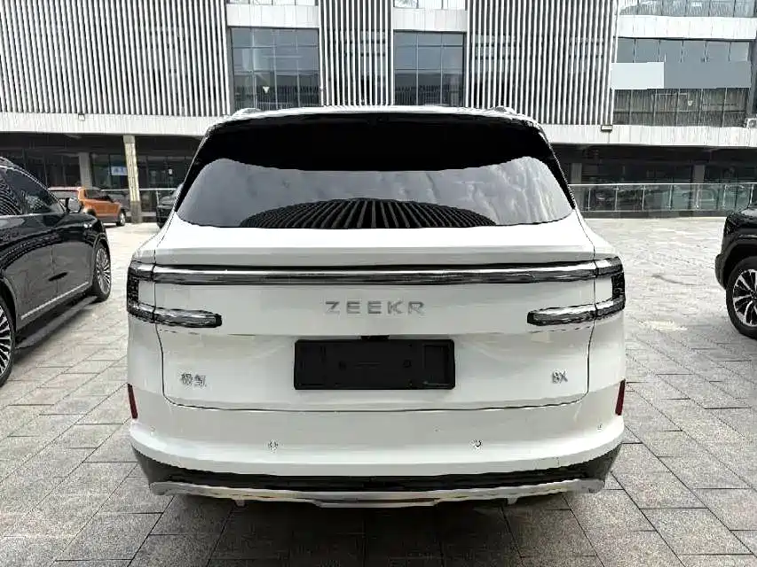 Zeekr 8X — миниатюра 9