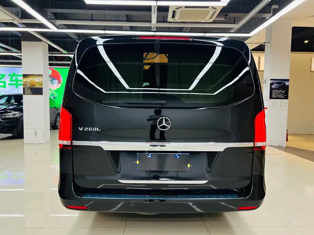 Mercedes-Benz V-Class — миниатюра 20