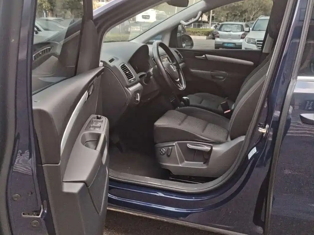 Volkswagen Sharan — миниатюра 4