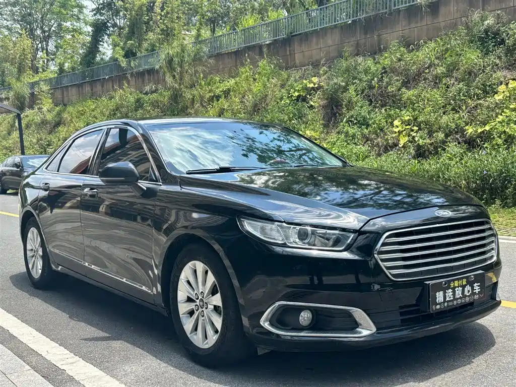 FORD TAURUS
