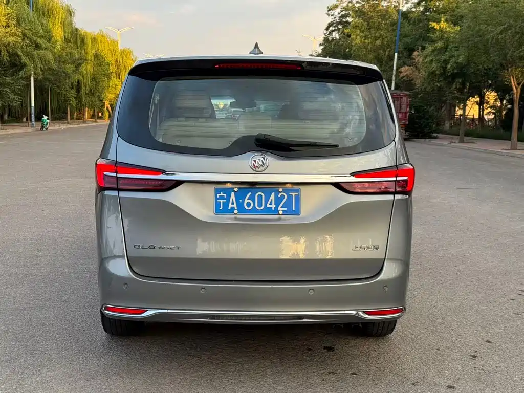 Buick GL8 — миниатюра 8