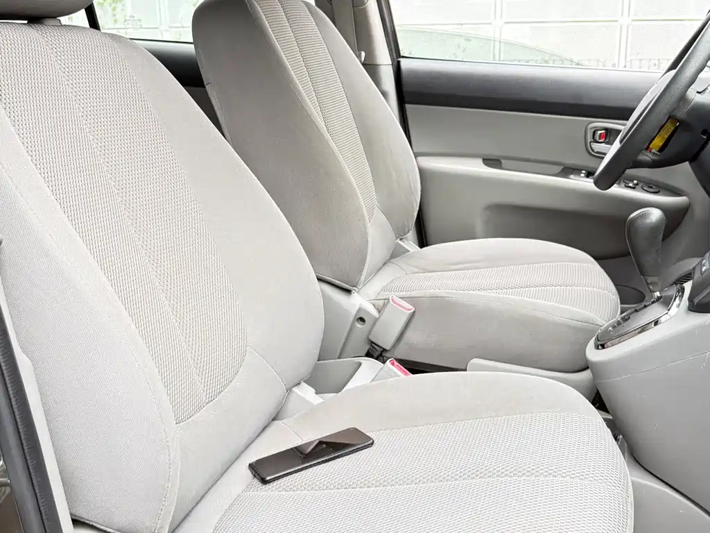 Kia Carens — миниатюра 21