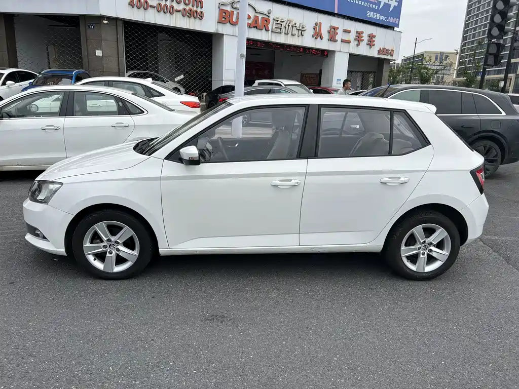 Skoda Fabia — миниатюра 3