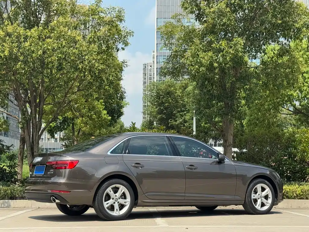 Audi A4L — миниатюра 7