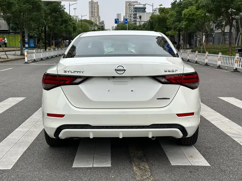 Nissan Sylphy 2020 1.6L XL CVT Enjoy