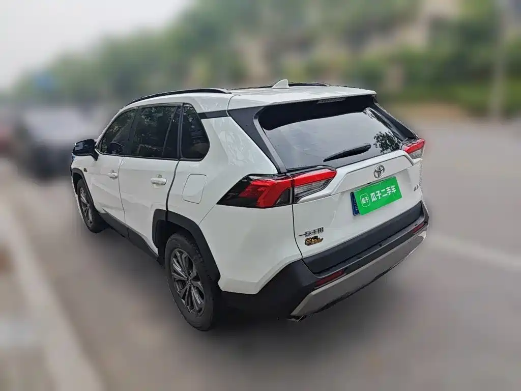 Toyota RAV4 — миниатюра 25