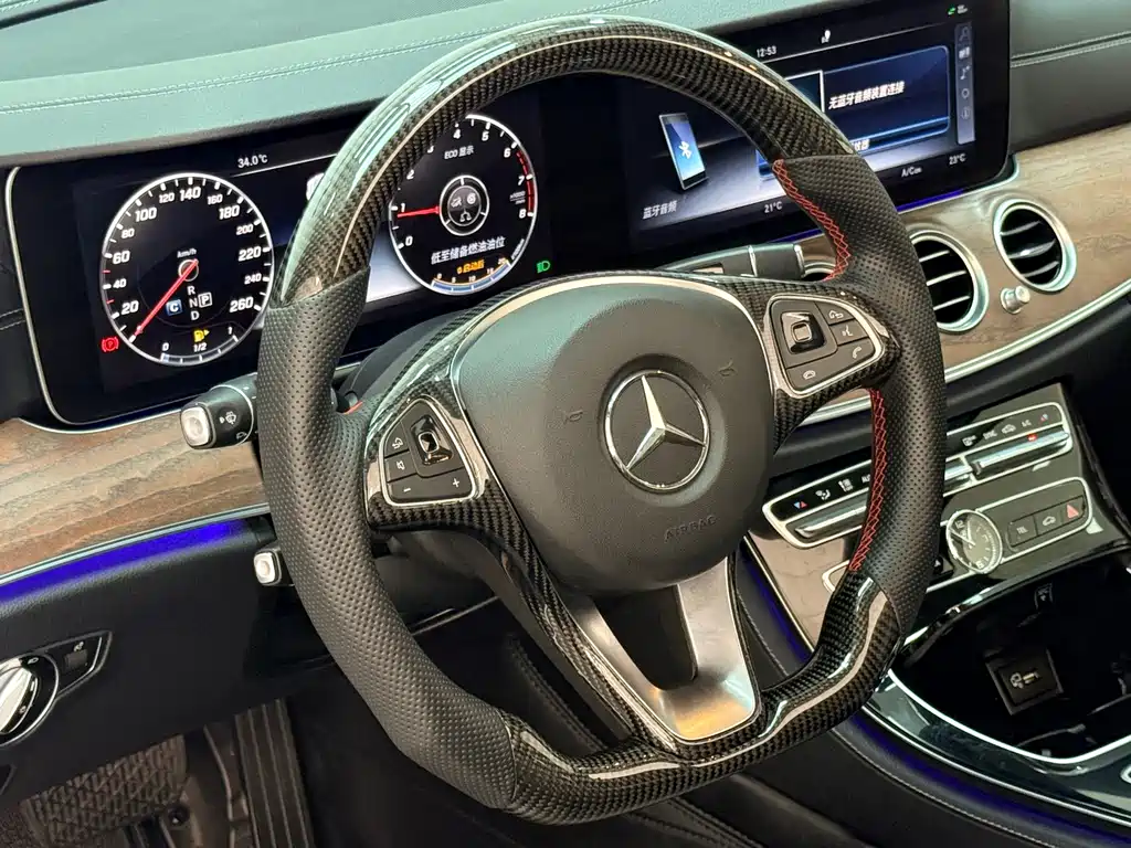Mercedes-Benz E-Class — миниатюра 4