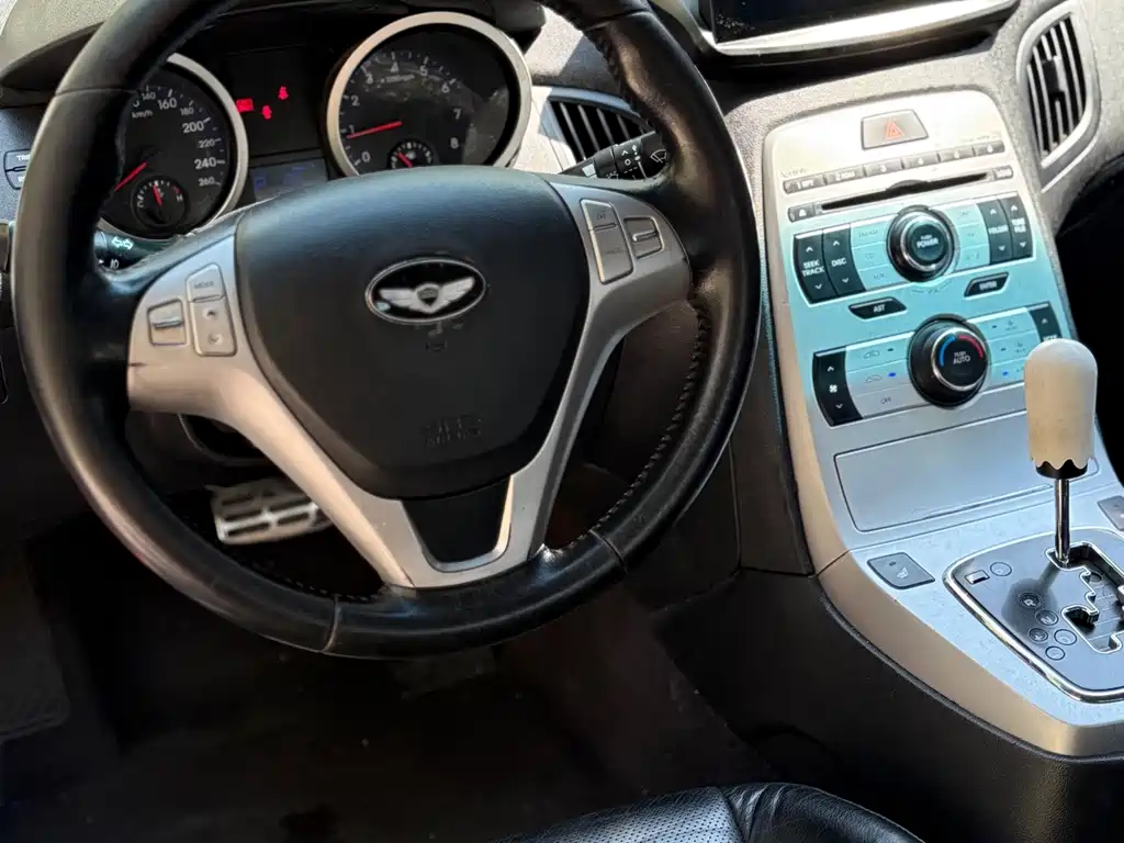 Hyundai Genesis Coupe — миниатюра 6