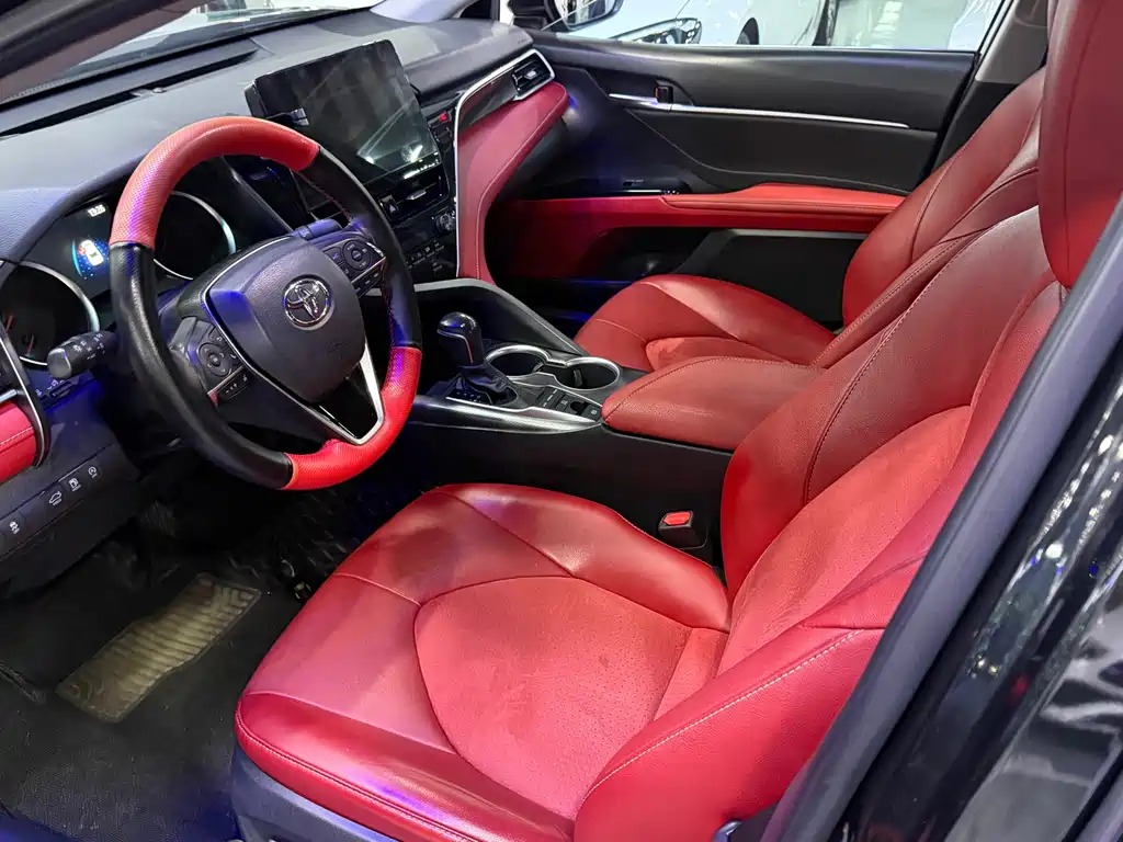 Toyota Camry — миниатюра 5