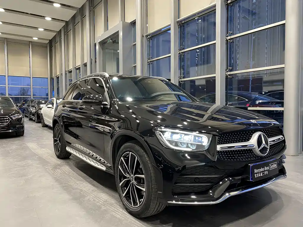 MERCEDES-BENZ GLC