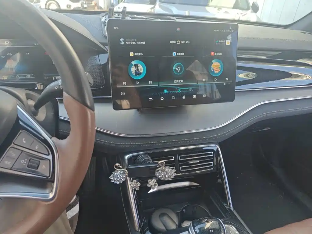 BYD Tang New Energy — миниатюра 9